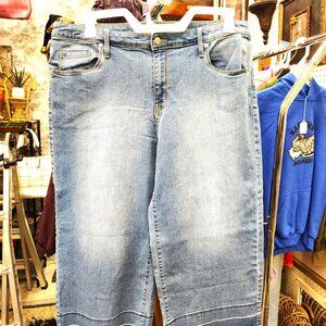 Women's Wide Leg Capri Jeans